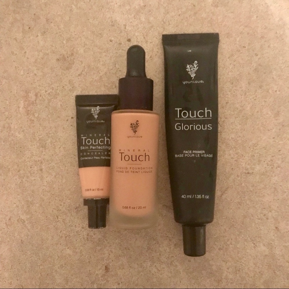 Younique Bundle